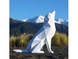 Полигональная скульптура собака